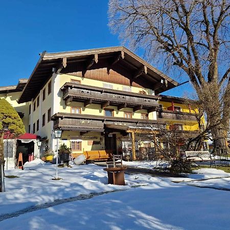 Ferienhotel Lindenhof Leogang Buitenkant foto